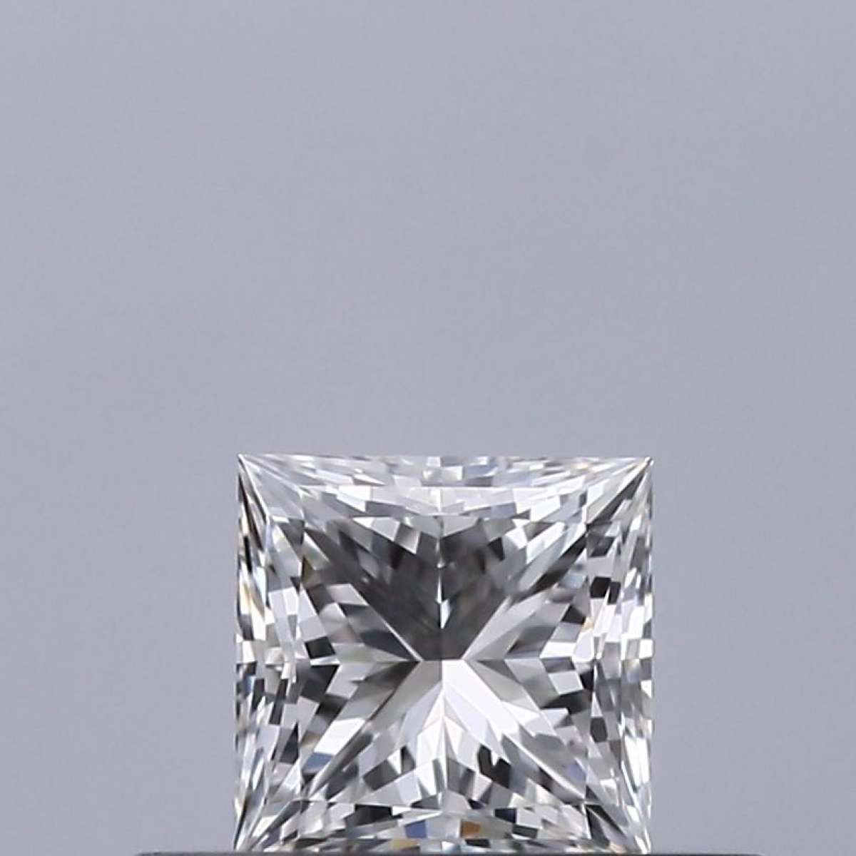 Certified Diamond GIA Carats 0.3 Color F Clarity IF  -  EX  VG Fluorescence NON Brown No Milky No EyeClean 100%