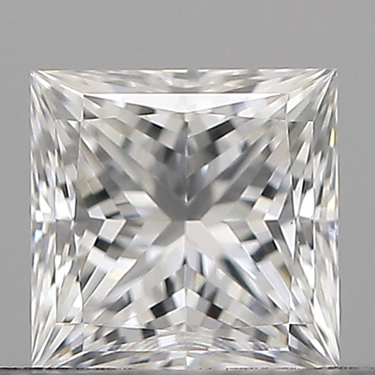 Certified Diamond GIA Carats 0.3 Color E Clarity IF  -  VG  VG Fluorescence FNT Brown No Green No Milky No EyeClean 100%