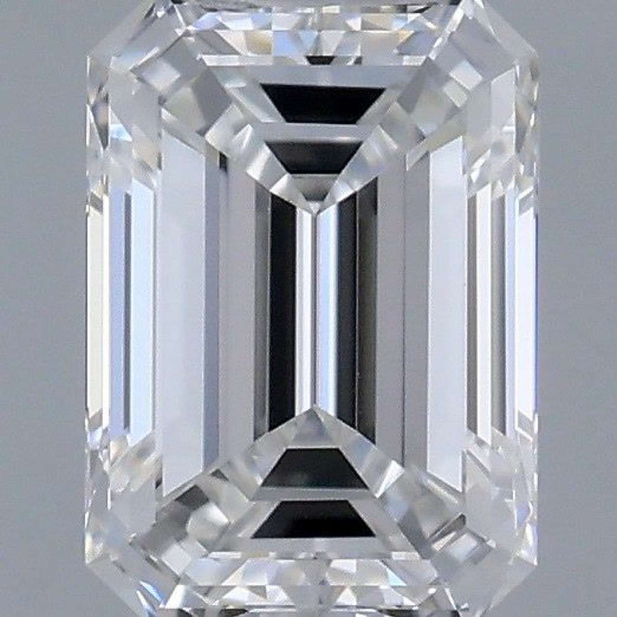 Certified Diamond GIA Carats 0.32 Color E Clarity VVS1  -  VG  VG Fluorescence NON Brown No Green No Milky No EyeClean 100%