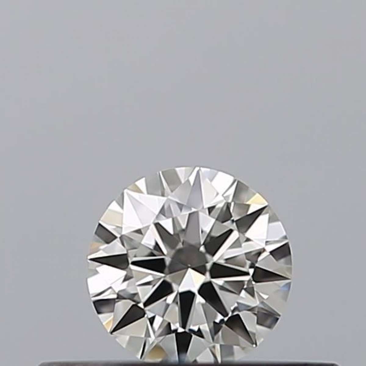 Diamante Certificato GIA Carati 0.18 Colore G Purezza VVS1 EX EX EX Fluorescenza FNT Brown No Milky No EyeClean 100% Diamante Certificato GIA Carati 0.18 Colore G Purezza VVS1 EX EX EX Fluorescenza FNT Brown No Milky No EyeClean 100%