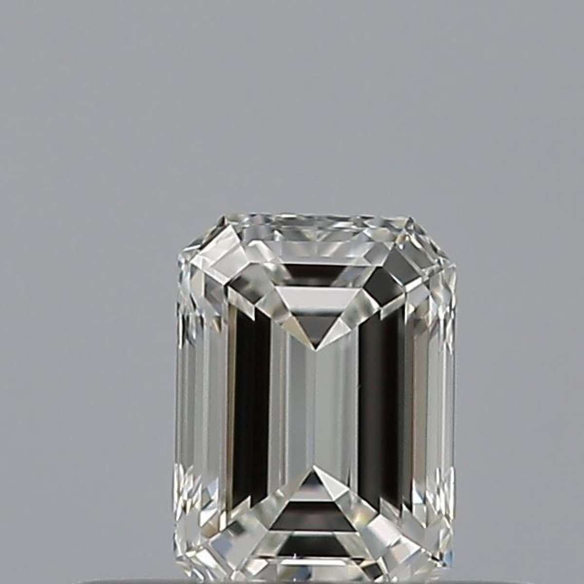 Certified Diamond GIA Carats 0.24 Color G Clarity VS2  -  EX  VG Fluorescence NON Brown No Green No Milky No EyeClean 100%