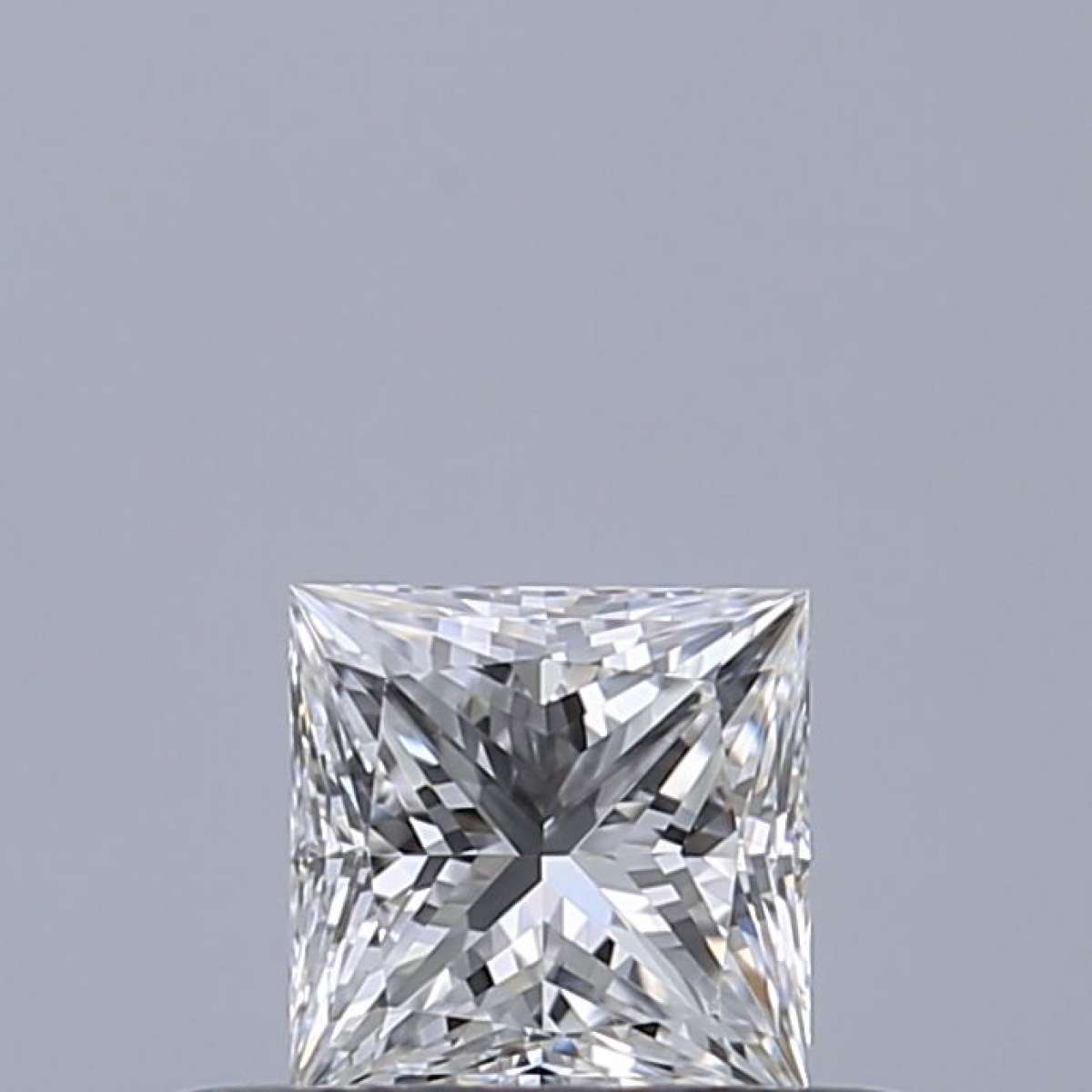 Certified Diamond GIA Carats 0.31 Color D Clarity VVS2  -  VG  VG Fluorescence NON Brown No Green No Milky No EyeClean 100%