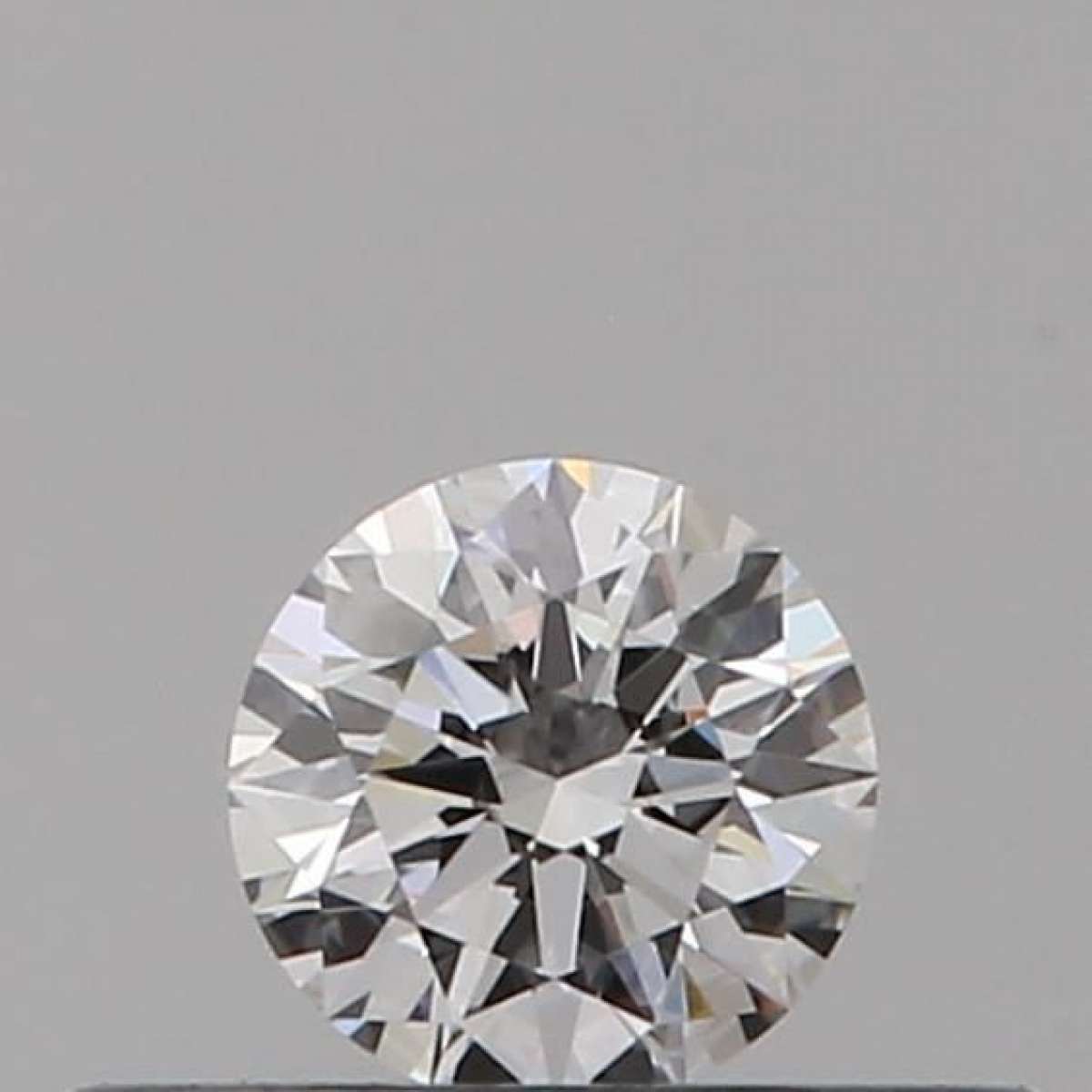 Diamante Certificato GIA Carati 0.18 Colore D Purezza VVS2 EX EX VG Fluorescenza NON Brown No Green No Milky No EyeClean 100% Diamante Certificato GIA Carati 0.18 Colore D Purezza VVS2 EX EX VG Fluorescenza NON Brown No Green No Milky No EyeClean 100%