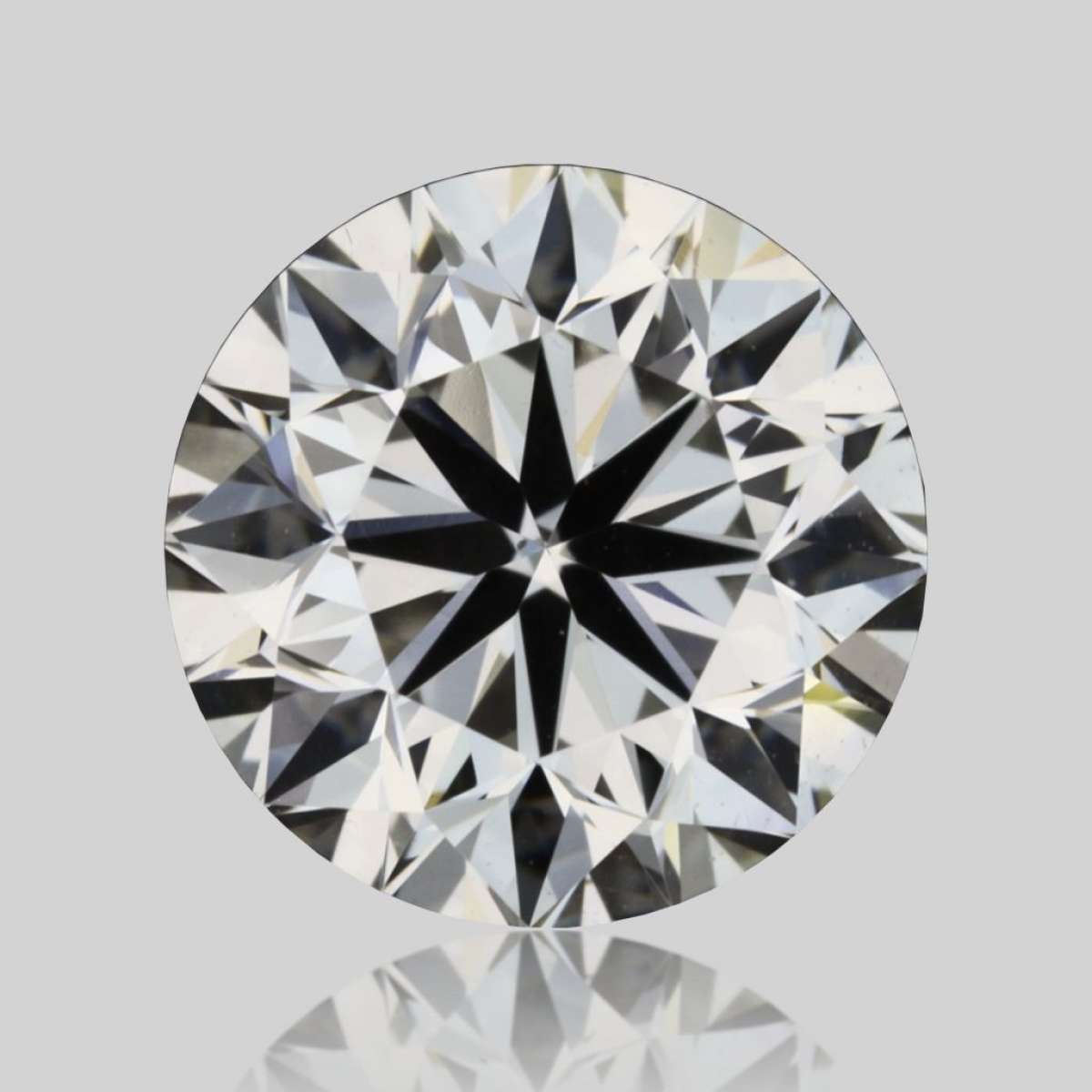 Diamante Certificato IGI Carati 0.72 Colore H Purezza VS1  VG  EX  VG Fluorescenza NON Brown No Green No Milky No EyeClean 100%