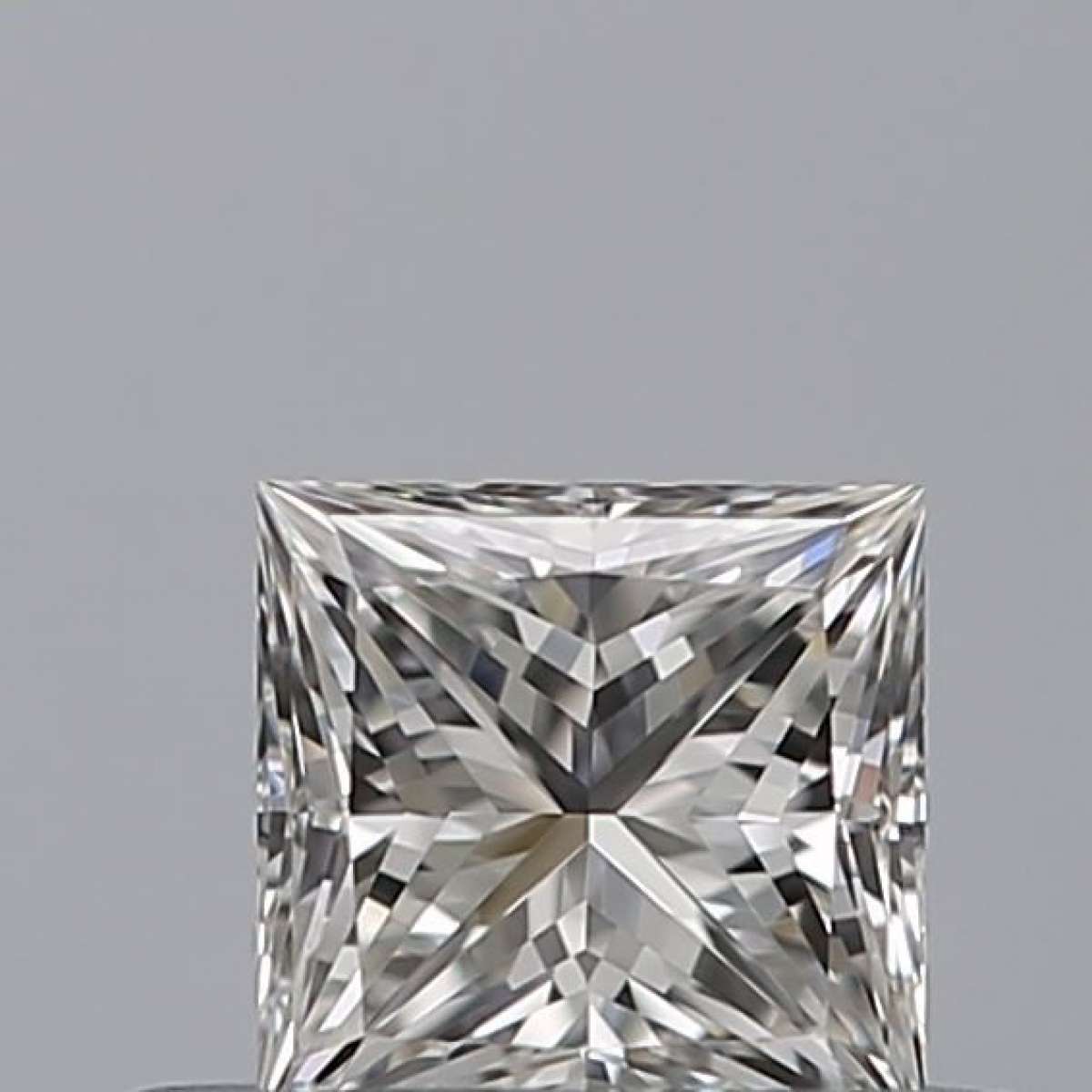 Certified Diamond GIA Carats 0.33 Color F Clarity VVS2  -  EX  VG Fluorescence NON Brown No Milky No EyeClean 100%