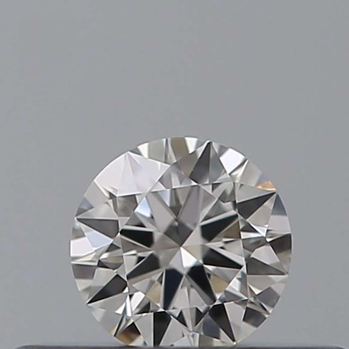 Certified Diamond IGI Carats 0.18 Color F Clarity IF  EX  EX  EX Fluorescence NON Brown No Milky No EyeClean 100%