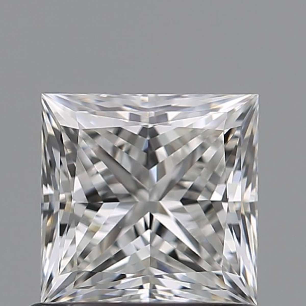 Certified Diamond GIA Carats 0.86 Color G Clarity VVS2 - EX EX Fluorescence NON Brown No Green No Milky No EyeClean 100% Certified Diamond GIA Carats 0.86 Color G Clarity VVS2 - EX EX Fluorescence NON Brown No Green No Milky No EyeClean 100%