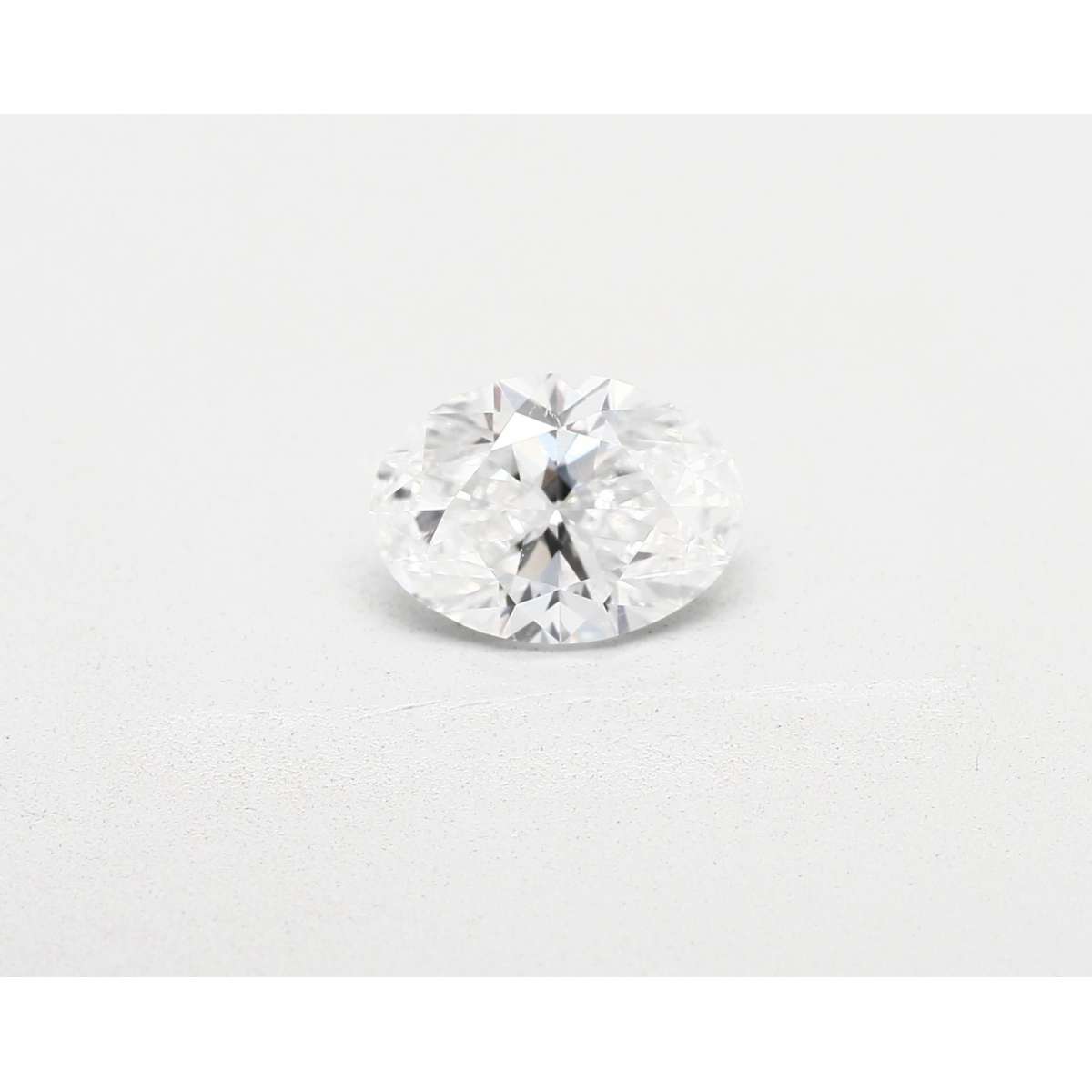 Certified Diamond GIA Carats 0.9 Color E Clarity SI1 - VG VG Fluorescence FNT Brown No Green No Milky No EyeClean 100% Certified Diamond GIA Carats 0.9 Color E Clarity SI1 - VG VG Fluorescence FNT Brown No Green No Milky No EyeClean 100%