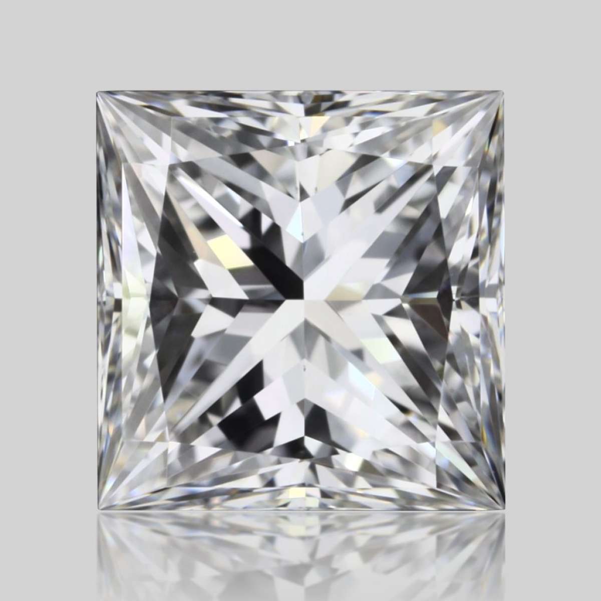 Certified Diamond GIA Carats 0.7 Color D Clarity VVS1  -  EX  VG Fluorescence NON Brown No Green No Milky No EyeClean 100%