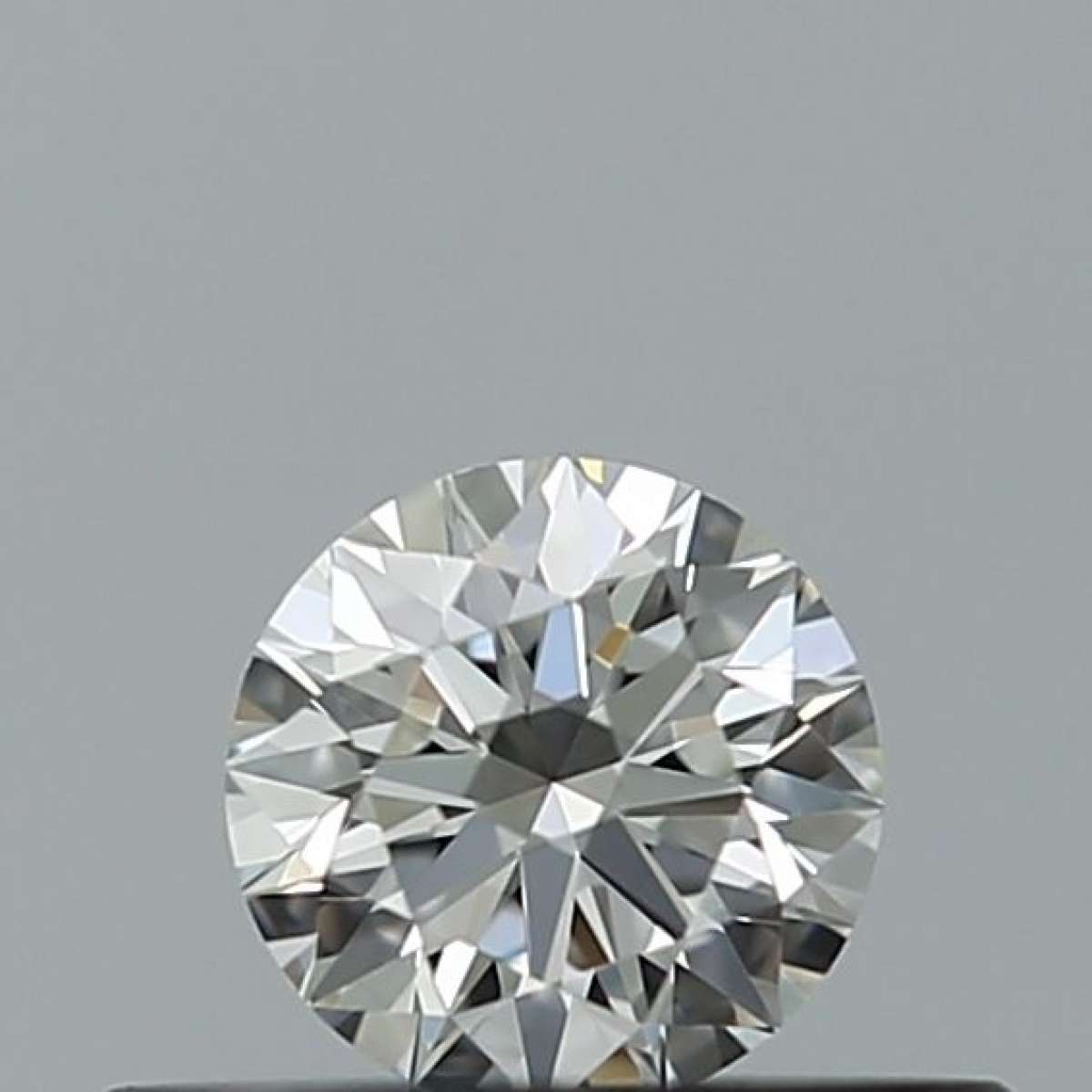 Certified Diamond IGI Carats 0.22 Color F Clarity VVS2  EX  EX  EX Fluorescence NON Brown No Milky No EyeClean 100%