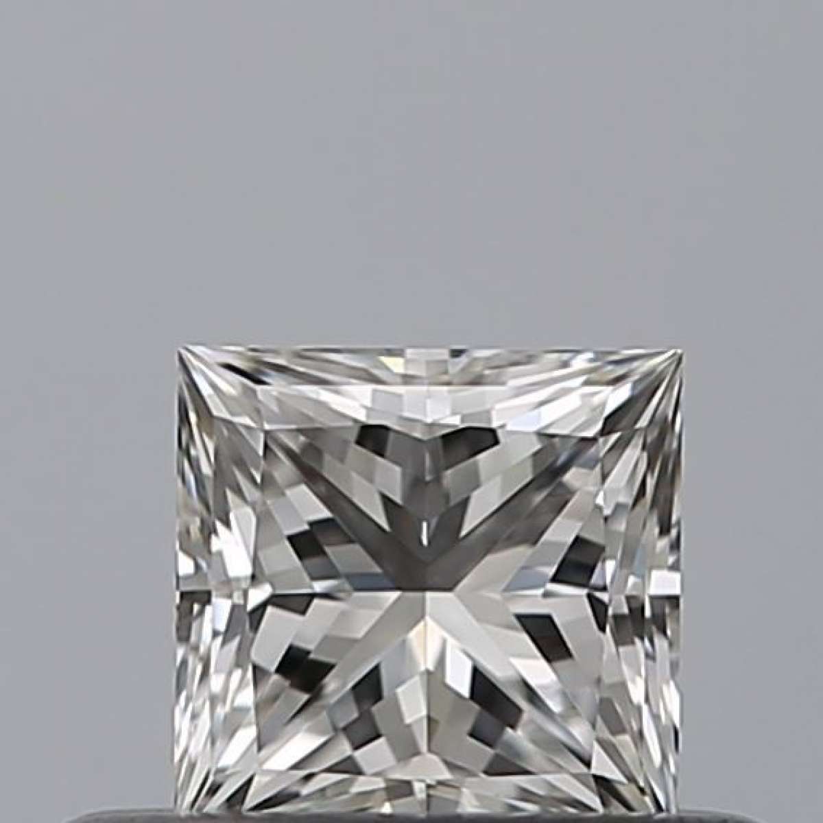 Diamante Certificato GIA Carati 0.37 Colore E Purezza VS1  -  EX  VG Fluorescenza NON Brown No Green No Milky No EyeClean 100%