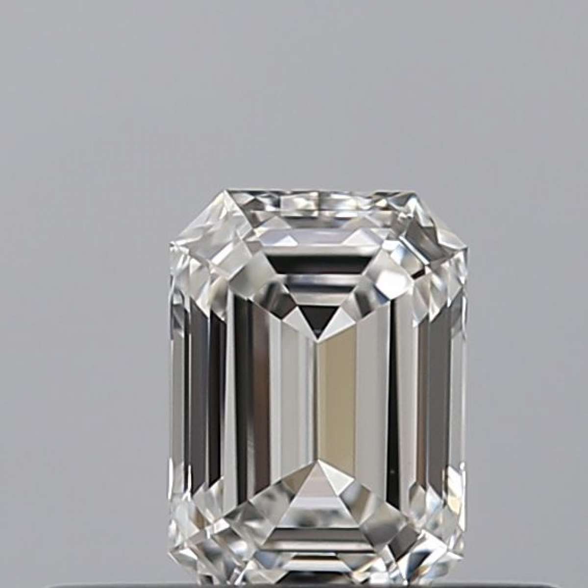 Certified Diamond GIA Carats 0.33 Color F Clarity IF  -  EX  VG Fluorescence NON Brown No Milky No EyeClean 100%