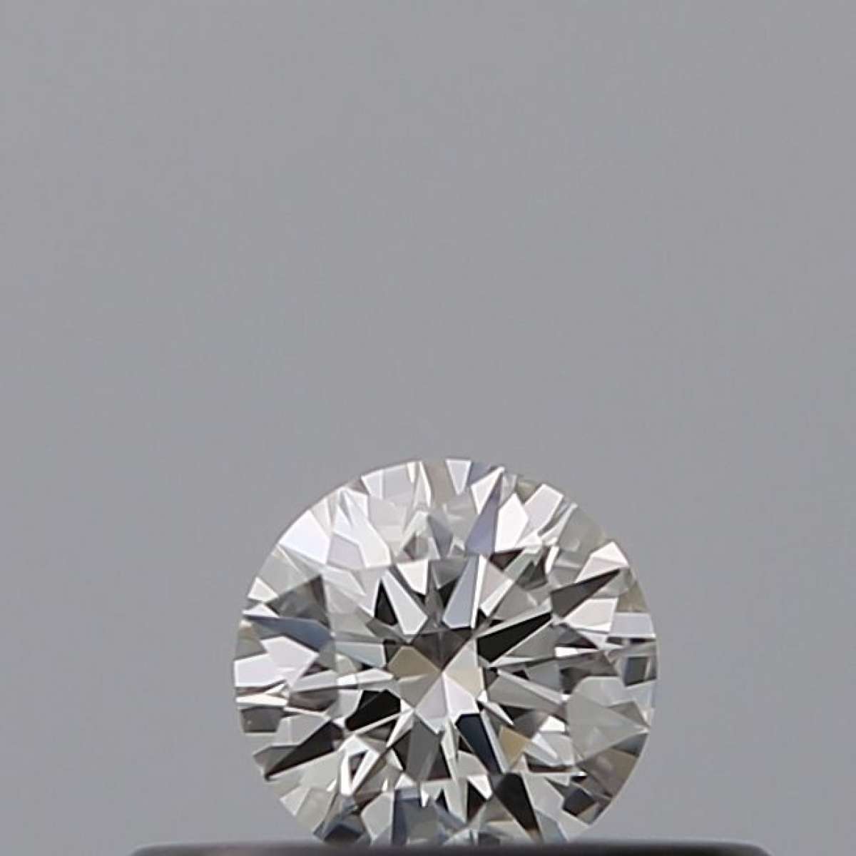 Diamante Certificato GIA Carati 0.18 Colore G Purezza VVS2  EX  EX  EX Fluorescenza NON Brown No Milky No EyeClean 100%