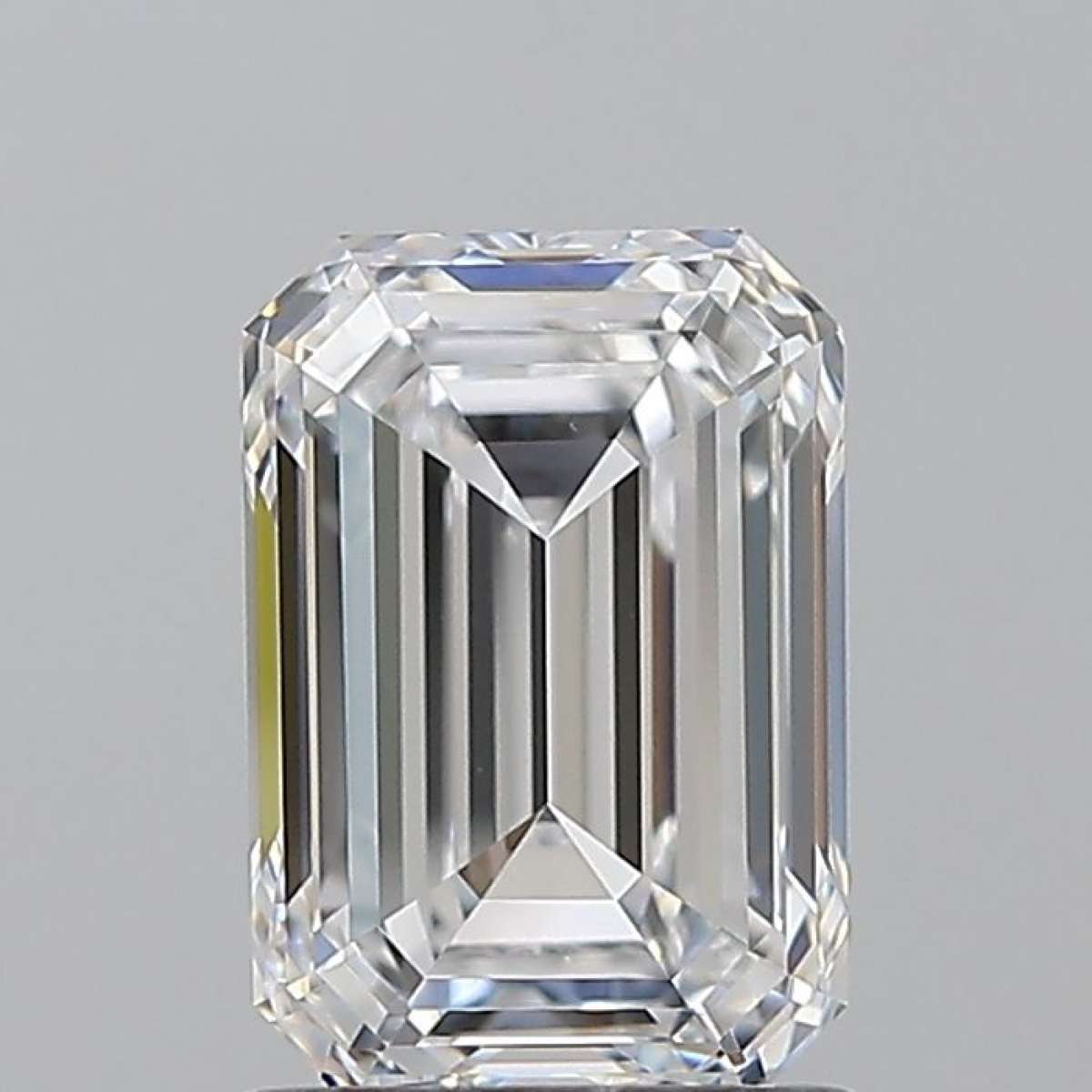 Certified Diamond GIA Carats 1.5 Color D Clarity VS1  -  EX  VG Fluorescence NON Brown No Green No Milky No EyeClean 100%