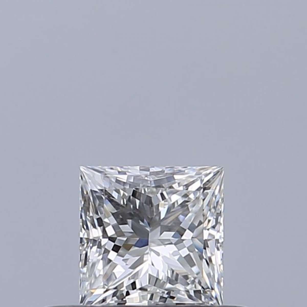 Certified Diamond GIA Carats 0.31 Color E Clarity VVS1 - EX VG Fluorescence NON Brown No Green No Milky No EyeClean 100% Certified Diamond GIA Carats 0.31 Color E Clarity VVS1 - EX VG Fluorescence NON Brown No Green No Milky No EyeClean 100%