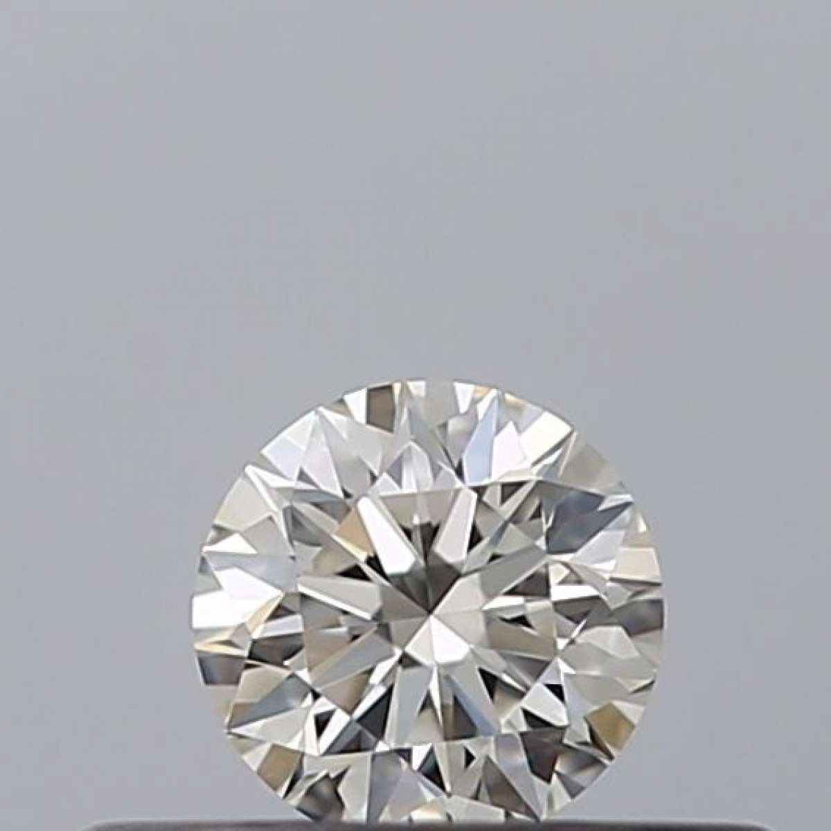 Certified Diamond IGI Carats 0.19 Color F Clarity VVS1  EX  EX  EX Fluorescence NON Brown No Milky No EyeClean 100%