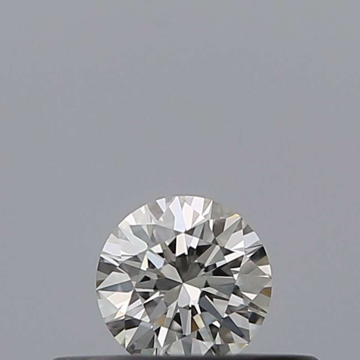 Certified Diamond IGI Carats 0.18 Color G Clarity IF EX EX EX Fluorescence NON Brown No Milky No EyeClean 100% Certified Diamond IGI Carats 0.18 Color G Clarity IF EX EX EX Fluorescence NON Brown No Milky No EyeClean 100%