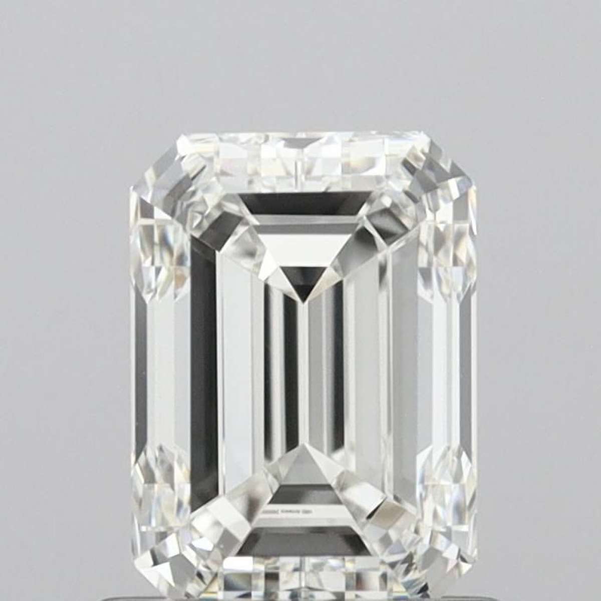 Certified Diamond HRD Carats 1.0 Color H Clarity VVS2  -  EX  VG Fluorescence NON Brown No Green No Milky No EyeClean 100%