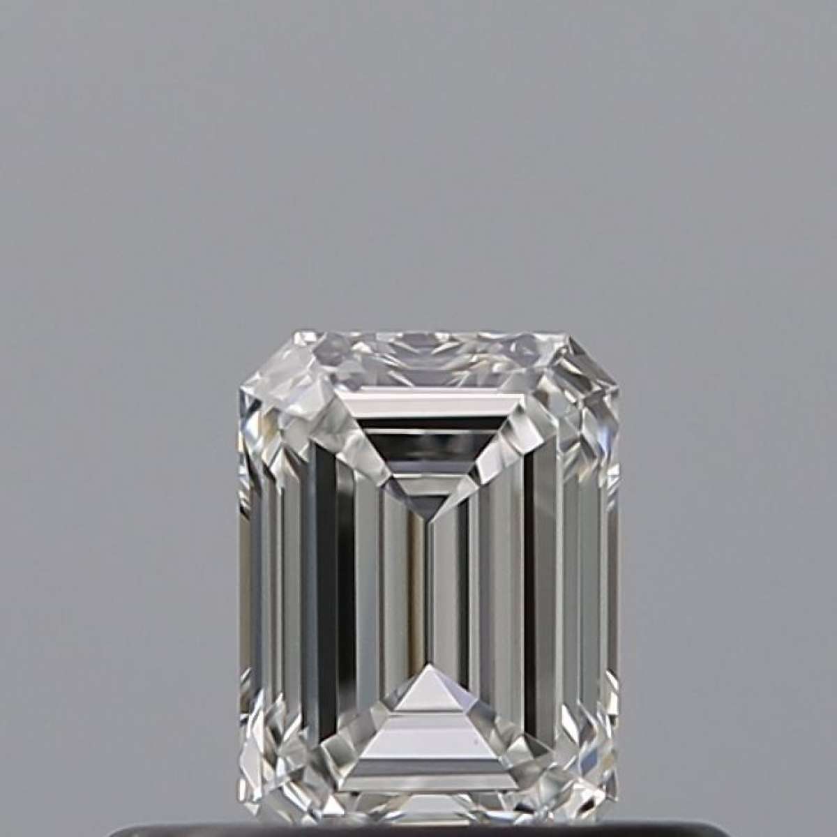 Diamante Certificato GIA Carati 0.33 Colore F Purezza VVS1  -  EX  VG Fluorescenza NON Brown No Milky No EyeClean 100%