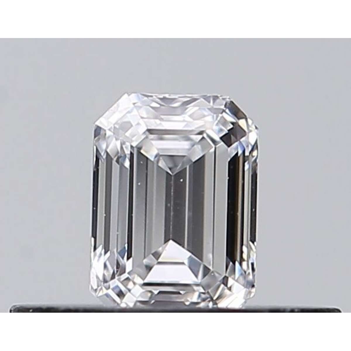 Diamante Certificato GIA Carati 0.25 Colore D Purezza VS1 - VG VG Fluorescenza NON Brown No Green No Milky No EyeClean 100% Diamante Certificato GIA Carati 0.25 Colore D Purezza VS1 - VG VG Fluorescenza NON Brown No Green No Milky No EyeClean 100%