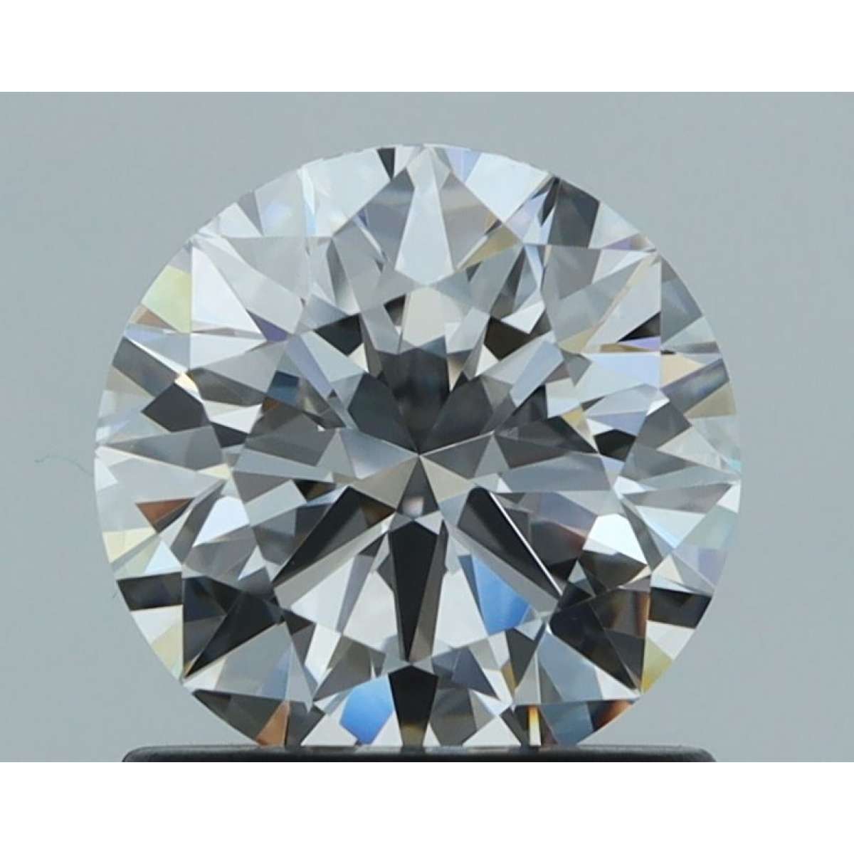 Certified Diamond GIA Carats 1.0 Color D Clarity VVS1 EX EX EX Fluorescence MED Brown No Green No Milky No EyeClean 100% Certified Diamond GIA Carats 1.0 Color D Clarity VVS1 EX EX EX Fluorescence MED Brown No Green No Milky No EyeClean 100%