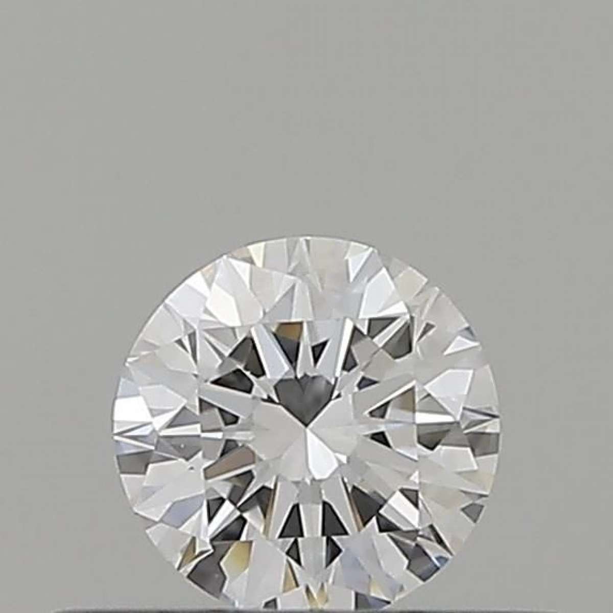 Diamante Certificato GIA Carati 0.31 Colore D Purezza VVS2 EX VG EX Fluorescenza NON Brown No Green No Milky No EyeClean 100% Diamante Certificato GIA Carati 0.31 Colore D Purezza VVS2 EX VG EX Fluorescenza NON Brown No Green No Milky No EyeClean 100%