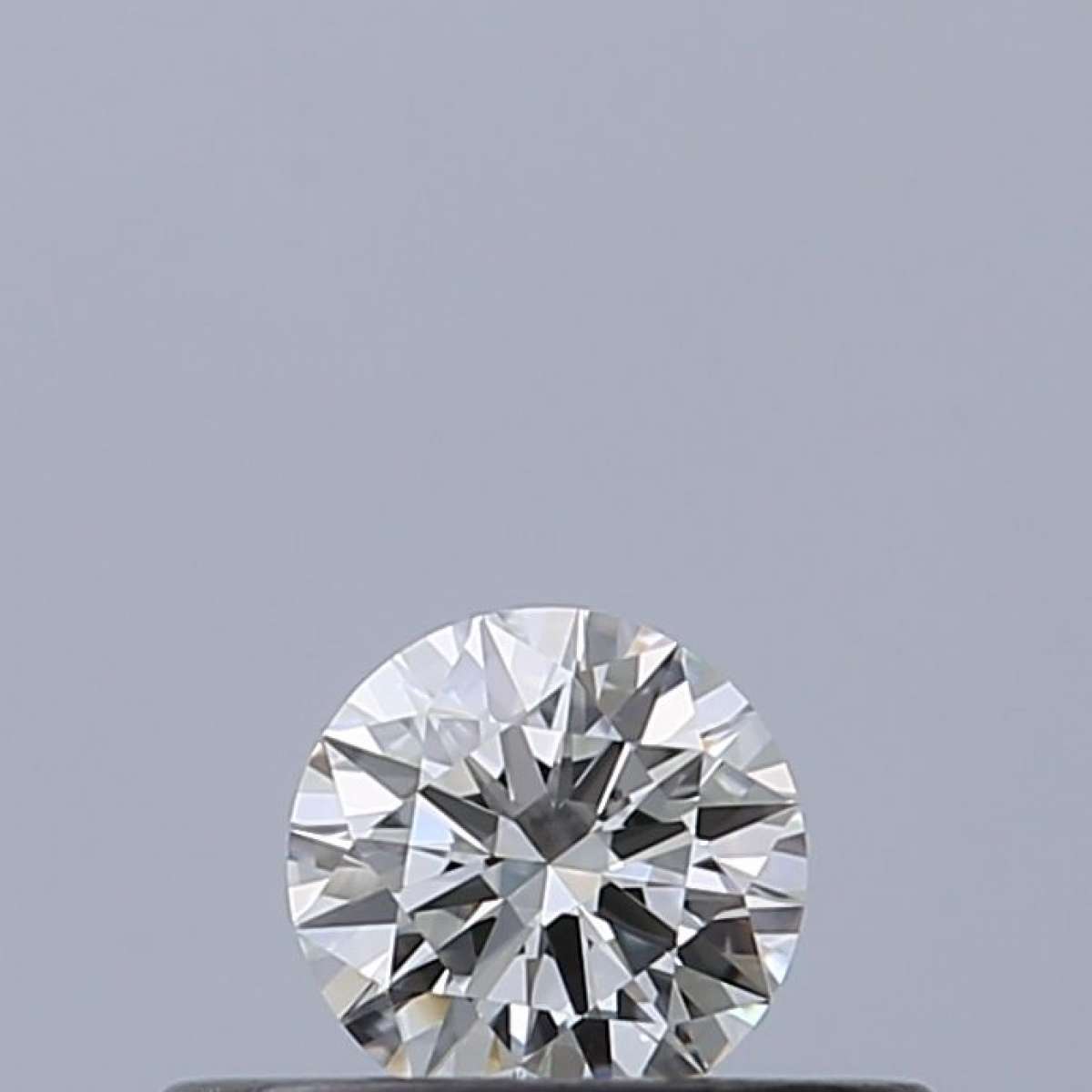 Certified Diamond IGI Carats 0.19 Color F Clarity VVS1  EX  EX  EX Fluorescence NON Brown No Milky No EyeClean 100%