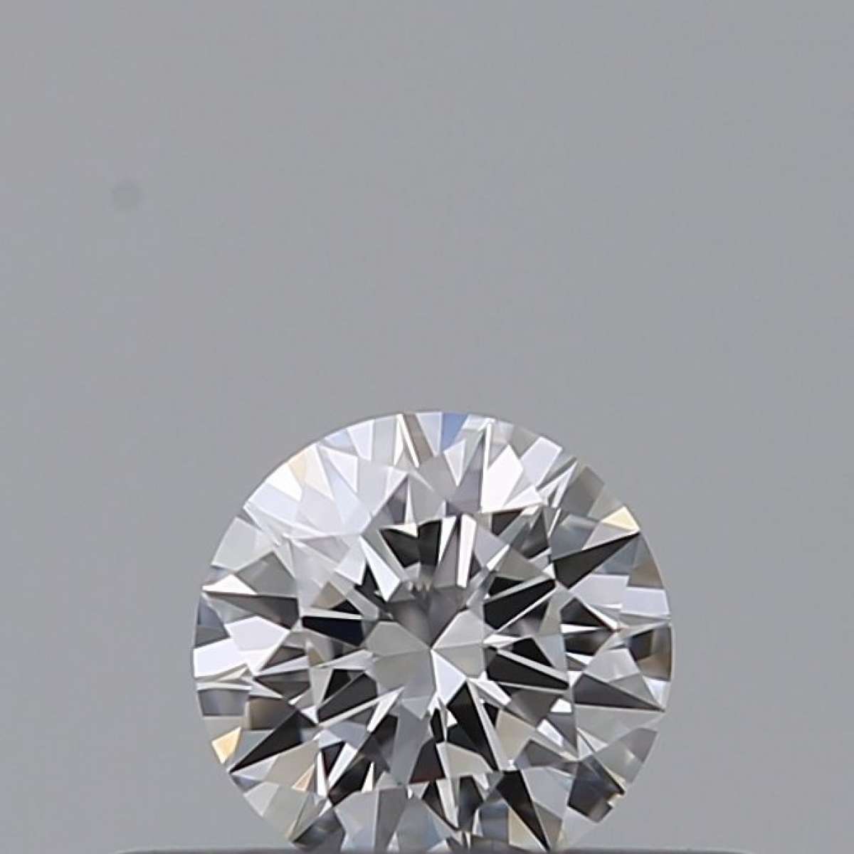 Diamante Certificato GIA Carati 0.24 Colore D Purezza VVS1 EX EX EX Fluorescenza NON Brown No Green No Milky No EyeClean 100% Diamante Certificato GIA Carati 0.24 Colore D Purezza VVS1 EX EX EX Fluorescenza NON Brown No Green No Milky No EyeClean 100%