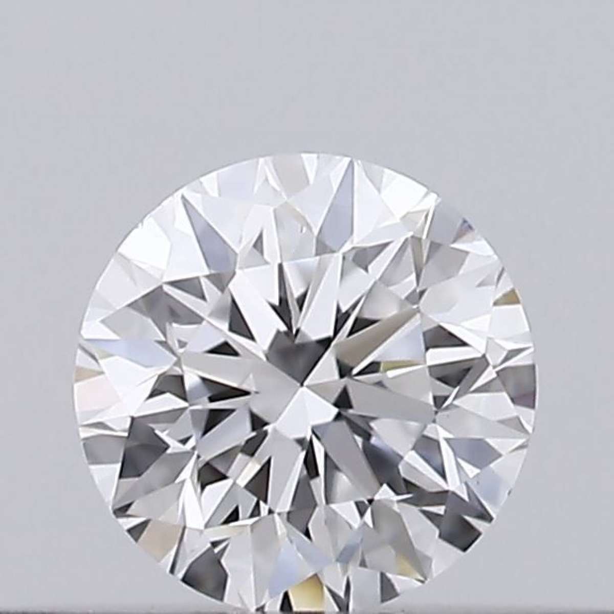 Diamante Certificato GIA Carati 0.18 Colore D Purezza VS1 VG VG VG Fluorescenza FNT Brown No Green No Milky No EyeClean 100% Diamante Certificato GIA Carati 0.18 Colore D Purezza VS1 VG VG VG Fluorescenza FNT Brown No Green No Milky No EyeClean 100%