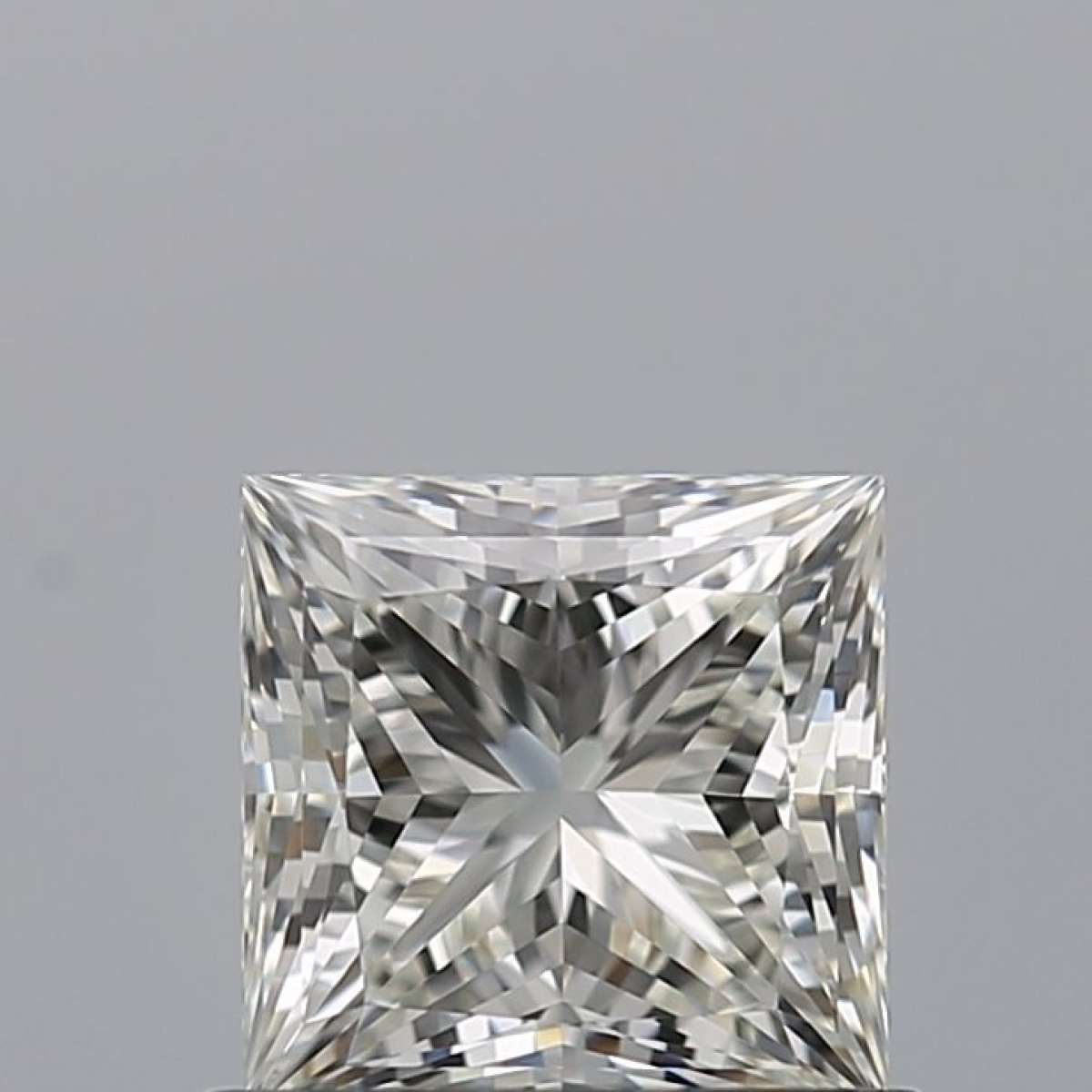 Certified Diamond IGI Carats 0.71 Color H Clarity VVS2  -  EX  EX Fluorescence NON Brown No Milky No EyeClean 100% Certified Diamond IGI Carats 0.71 Color H Clarity VVS2  -  EX  EX Fluorescence NON Brown No Milky No EyeClean 100%
