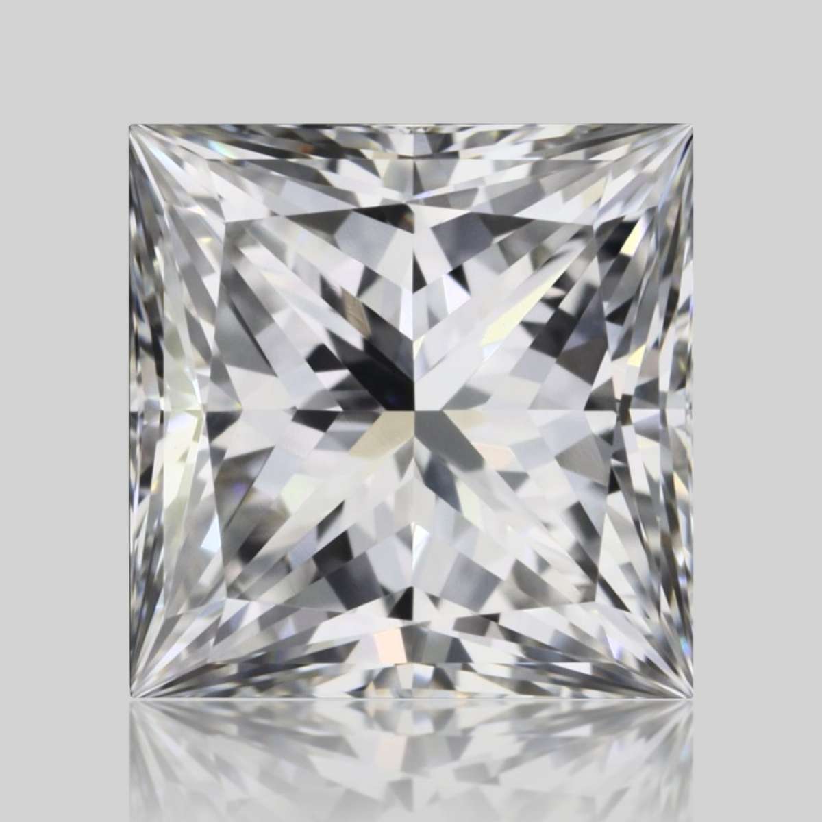 Certified Diamond GIA Carats 0.81 Color E Clarity VVS2  -  EX  VG Fluorescence FNT Brown No Green No Milky No EyeClean 100%