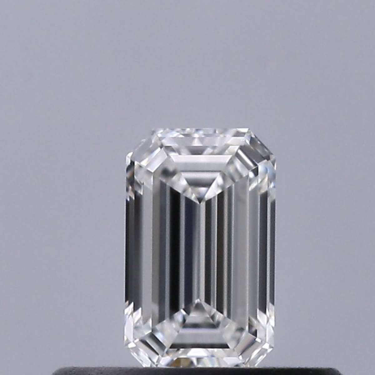 Certified Diamond GIA Carats 0.29 Color E Clarity VVS1  -  EX  EX Fluorescence NON Brown No Green No Milky No EyeClean 100%