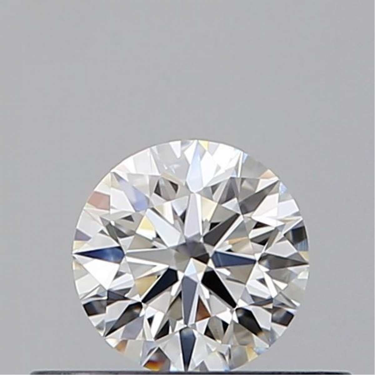 Diamante Certificato GIA Carati 0.3 Colore F Purezza VS1 EX VG EX Fluorescenza NON Brown No Green No Milky No EyeClean 100% Diamante Certificato GIA Carati 0.3 Colore F Purezza VS1 EX VG EX Fluorescenza NON Brown No Green No Milky No EyeClean 100%