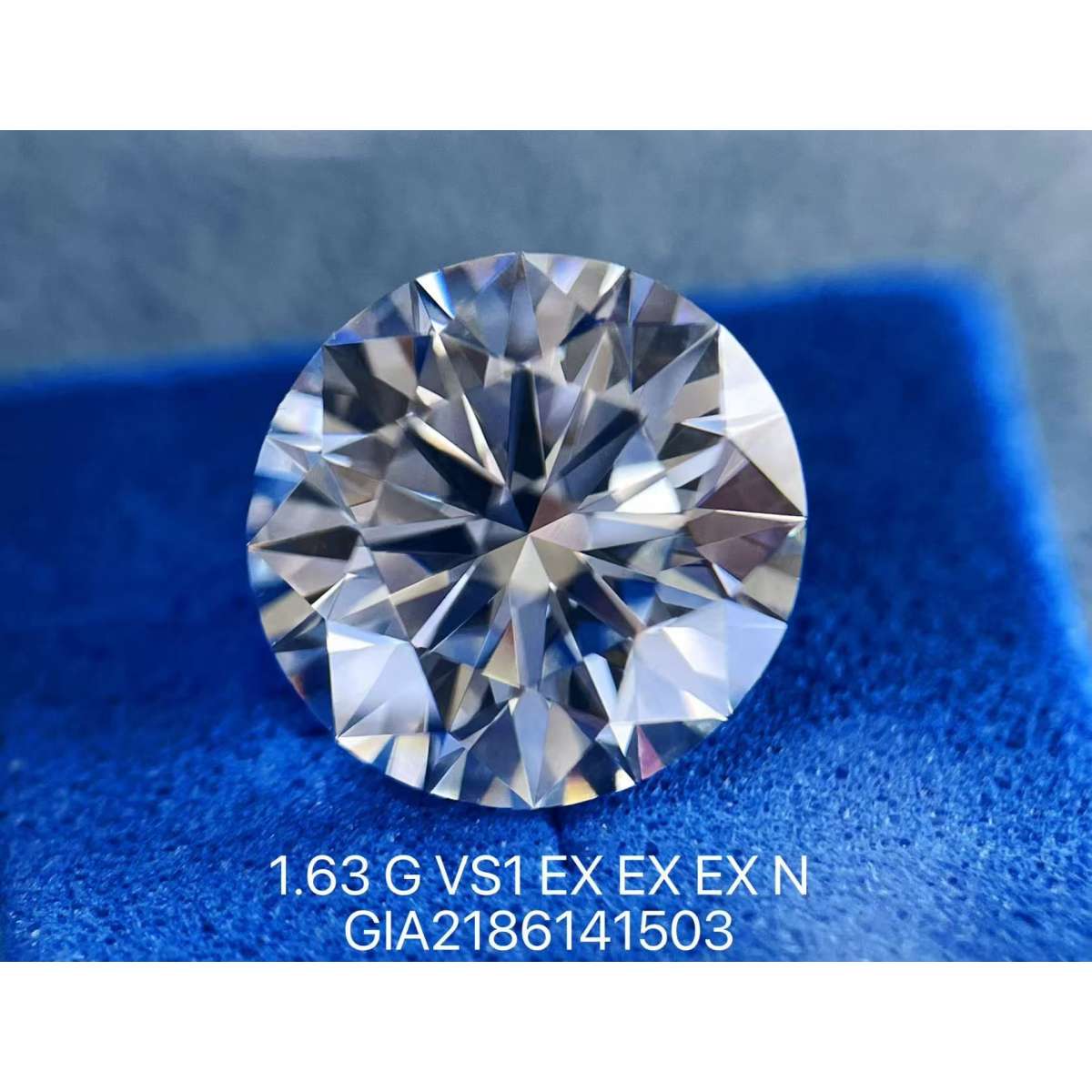 Diamante Certificato GIA Carati 1.63 Colore G Purezza VS1  EX  EX  EX Fluorescenza NON Brown No Green No Milky No EyeClean 100%