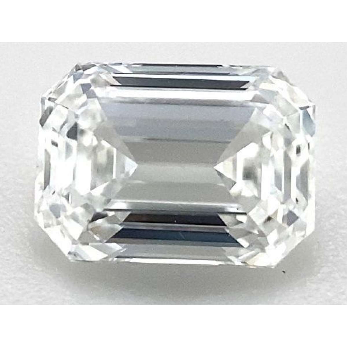 Certified Diamond GIA Carats 0.9 Color E Clarity VS2 - VG VG Fluorescence MED Brown No Green No Milky No EyeClean 100% Certified Diamond GIA Carats 0.9 Color E Clarity VS2 - VG VG Fluorescence MED Brown No Green No Milky No EyeClean 100%