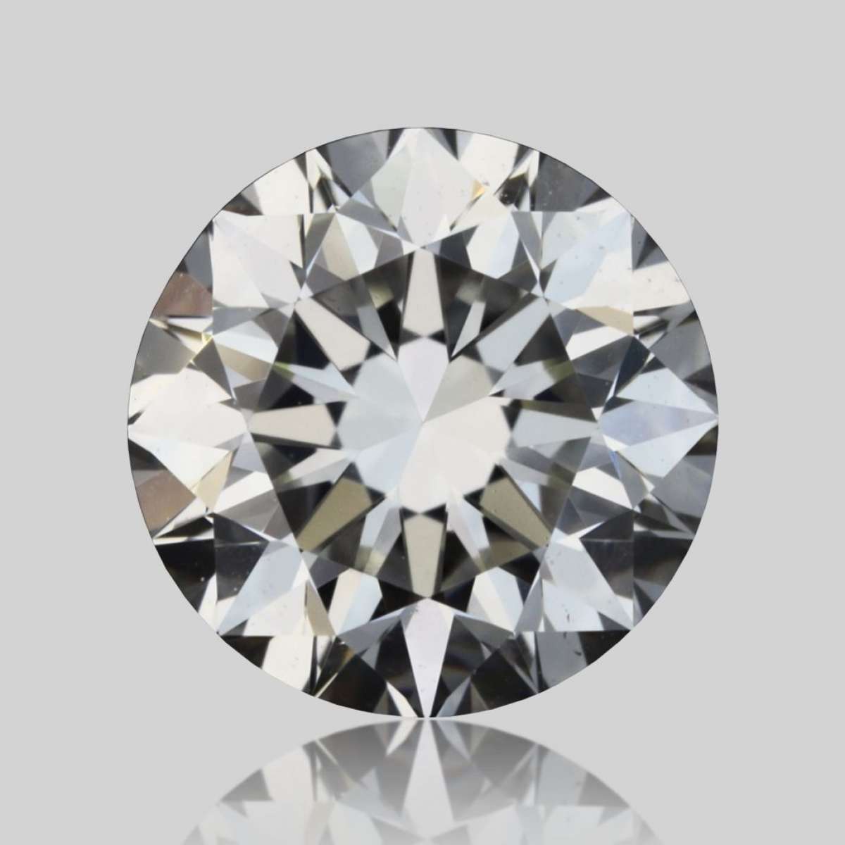 Diamante Certificato IGI Carati 0.7 Colore G Purezza VS1  VG  EX  EX Fluorescenza NON Brown No Green No Milky No EyeClean 100%