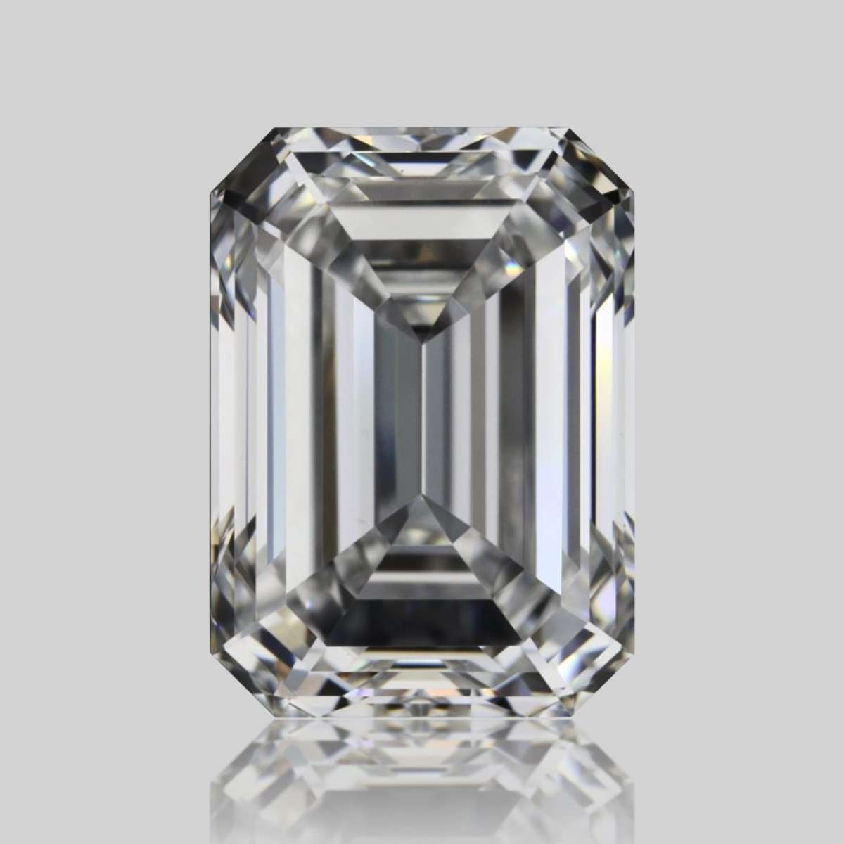 Certified Diamond GIA Carats 0.9 Color E Clarity VVS1 - EX VG Fluorescence NON Brown No Green No Milky No EyeClean 100% Certified Diamond GIA Carats 0.9 Color E Clarity VVS1 - EX VG Fluorescence NON Brown No Green No Milky No EyeClean 100%