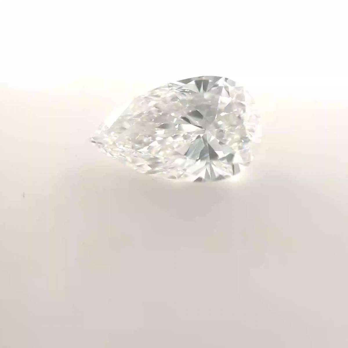 Certified Diamond GIA Carats 1.34 Color E Clarity VVS2  -  EX  EX Fluorescence NON Brown No Green No Milky No EyeClean 100%