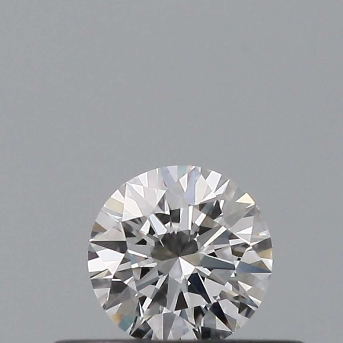 Diamante Certificato GIA Carati 0.24 Colore E Purezza VVS1 EX EX EX Fluorescenza NON Brown No Green No Milky No EyeClean 100% Diamante Certificato GIA Carati 0.24 Colore E Purezza VVS1 EX EX EX Fluorescenza NON Brown No Green No Milky No EyeClean 100%