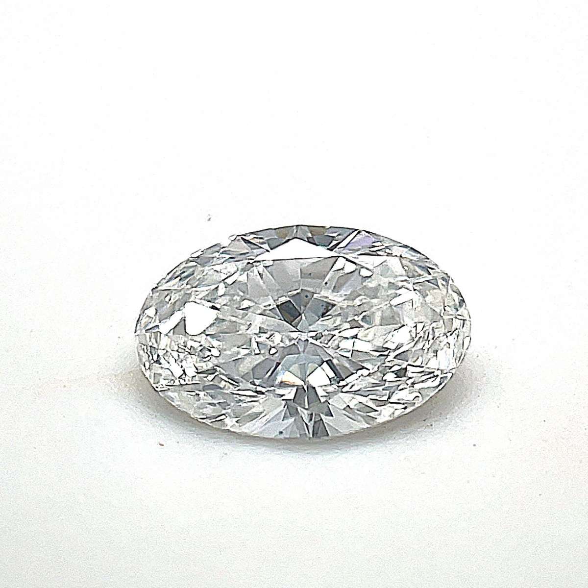 Certified Diamond GIA Carats 0.59 Color G Clarity VS2 - EX EX Fluorescence NON Brown No Green No Milky No EyeClean 100% Certified Diamond GIA Carats 0.59 Color G Clarity VS2 - EX EX Fluorescence NON Brown No Green No Milky No EyeClean 100%