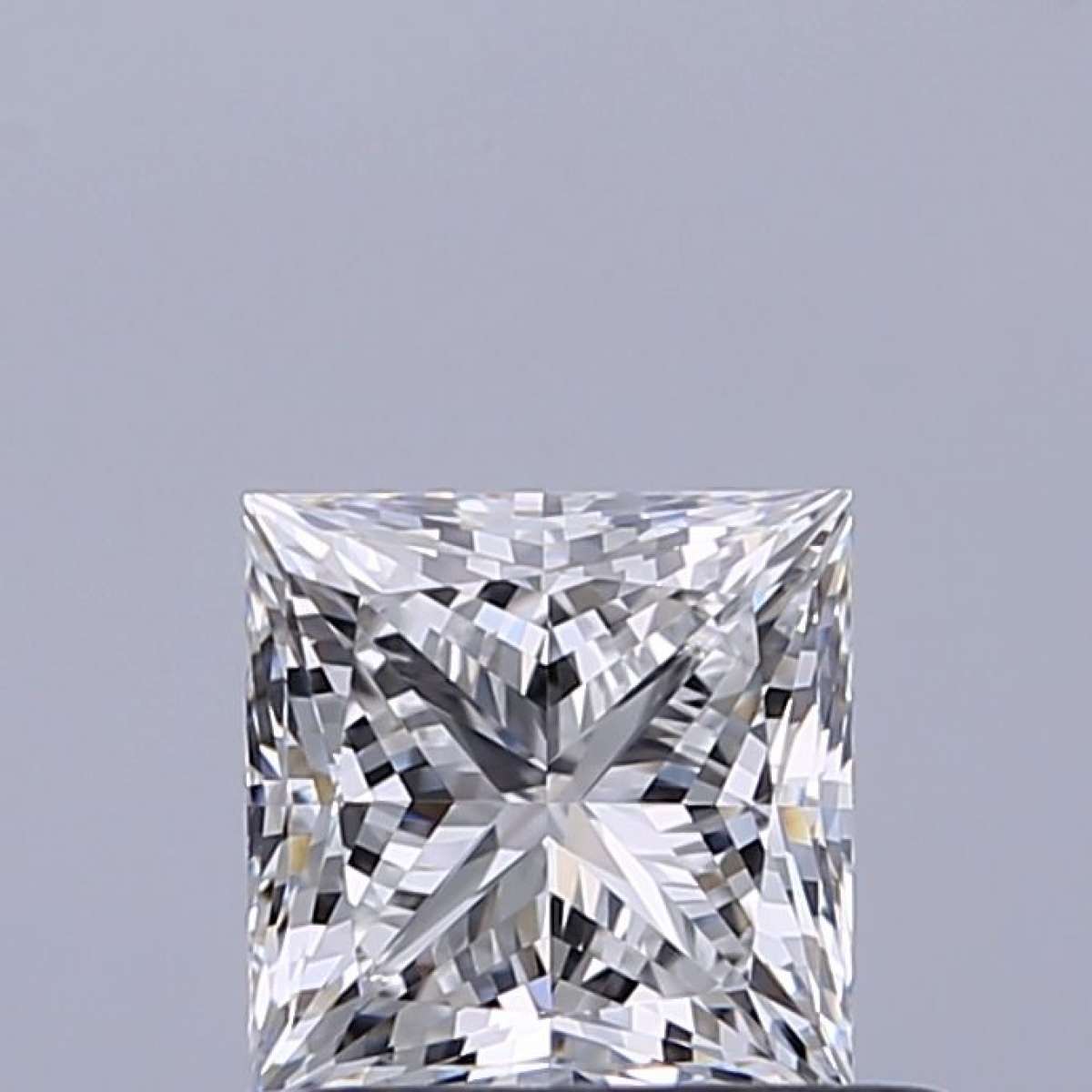 Diamante Certificato GIA Carati 0.6 Colore E Purezza IF  -  EX  VG Fluorescenza NON Brown No Green No Milky No EyeClean 100%