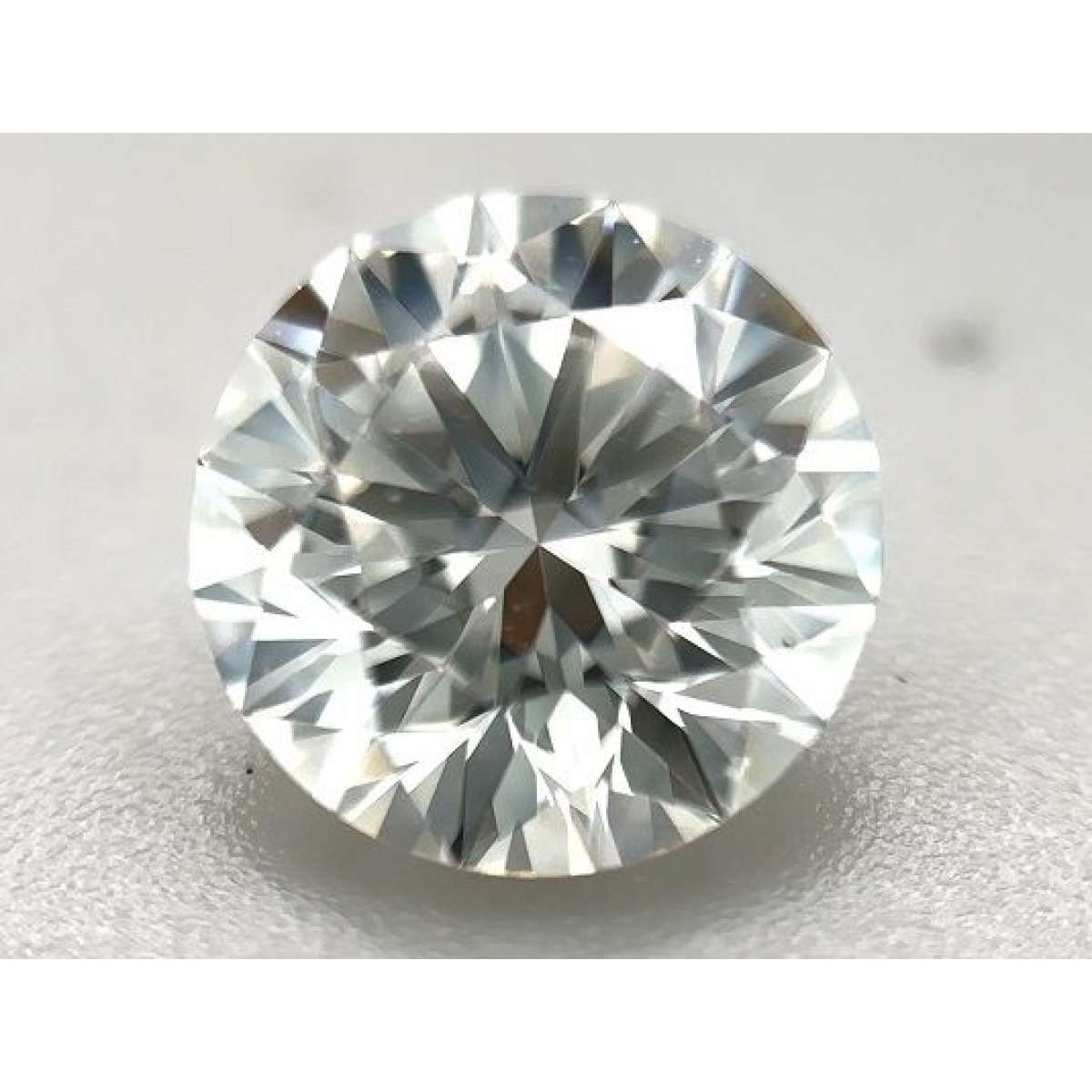 Diamante Certificato GIA Carati 1.81 Colore G Purezza VS2 EX EX EX Fluorescenza MED Brown No Green No Milky No EyeClean 100% Diamante Certificato GIA Carati 1.81 Colore G Purezza VS2 EX EX EX Fluorescenza MED Brown No Green No Milky No EyeClean 100%