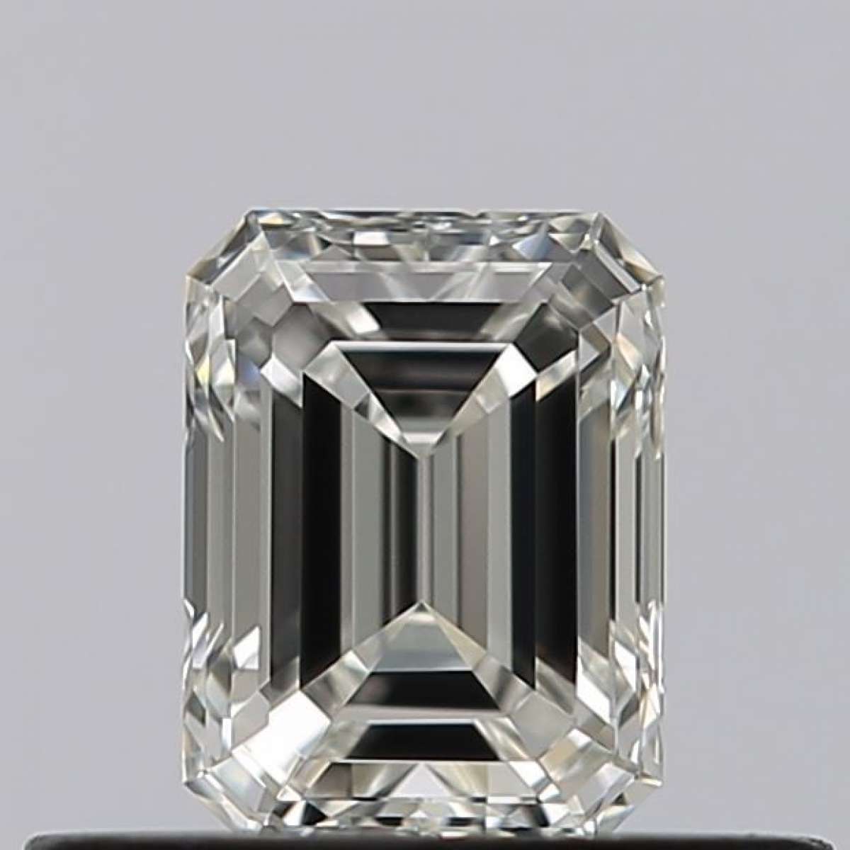 Certified Diamond GIA Carats 0.38 Color F Clarity VVS1 - EX VG Fluorescence NON Brown No Milky No EyeClean 100% Certified Diamond GIA Carats 0.38 Color F Clarity VVS1 - EX VG Fluorescence NON Brown No Milky No EyeClean 100%