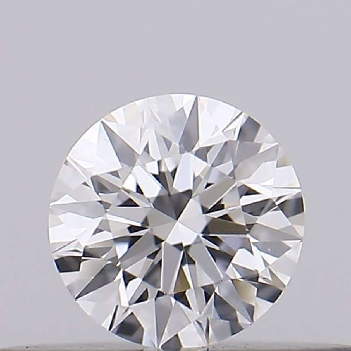 Diamante Certificato GIA Carati 0.19 Colore D Purezza IF  EX  EX  EX Fluorescenza NON Brown No Green No Milky No EyeClean 100%