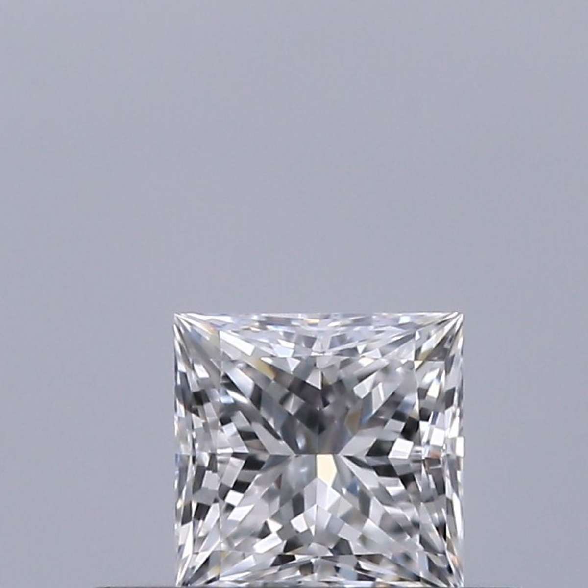 Certified Diamond GIA Carats 0.31 Color D Clarity VVS1  -  EX  VG Fluorescence NON Brown No Green No Milky No EyeClean 100%