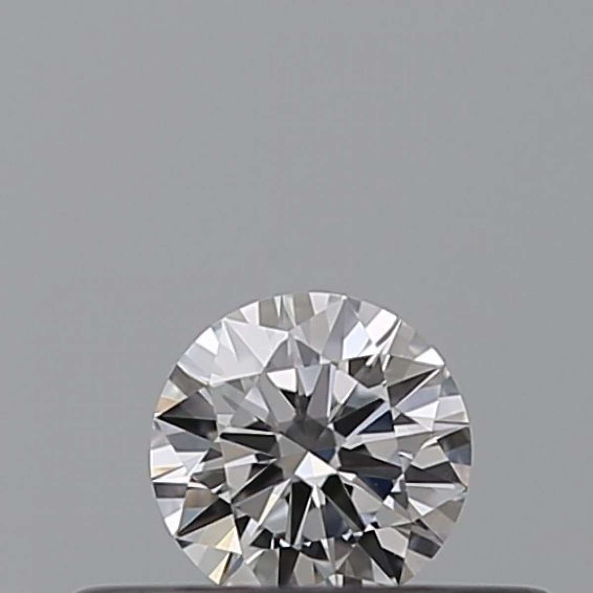 Diamante Certificato IGI Carati 0.18 Colore D Purezza VVS1 VG EX EX Fluorescenza NON Brown No Green No Milky No EyeClean 100% Diamante Certificato IGI Carati 0.18 Colore D Purezza VVS1 VG EX EX Fluorescenza NON Brown No Green No Milky No EyeClean 100%