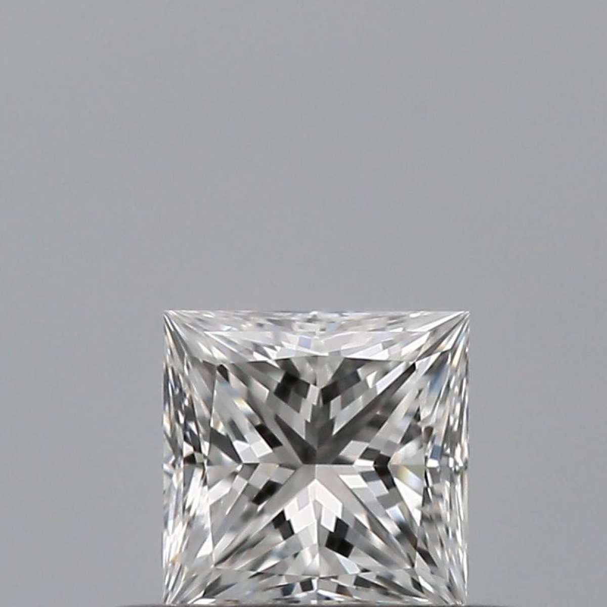 Certified Diamond GIA Carats 0.34 Color D Clarity VVS2  -  EX  VG Fluorescence NON Brown No Green No Milky No EyeClean 100%