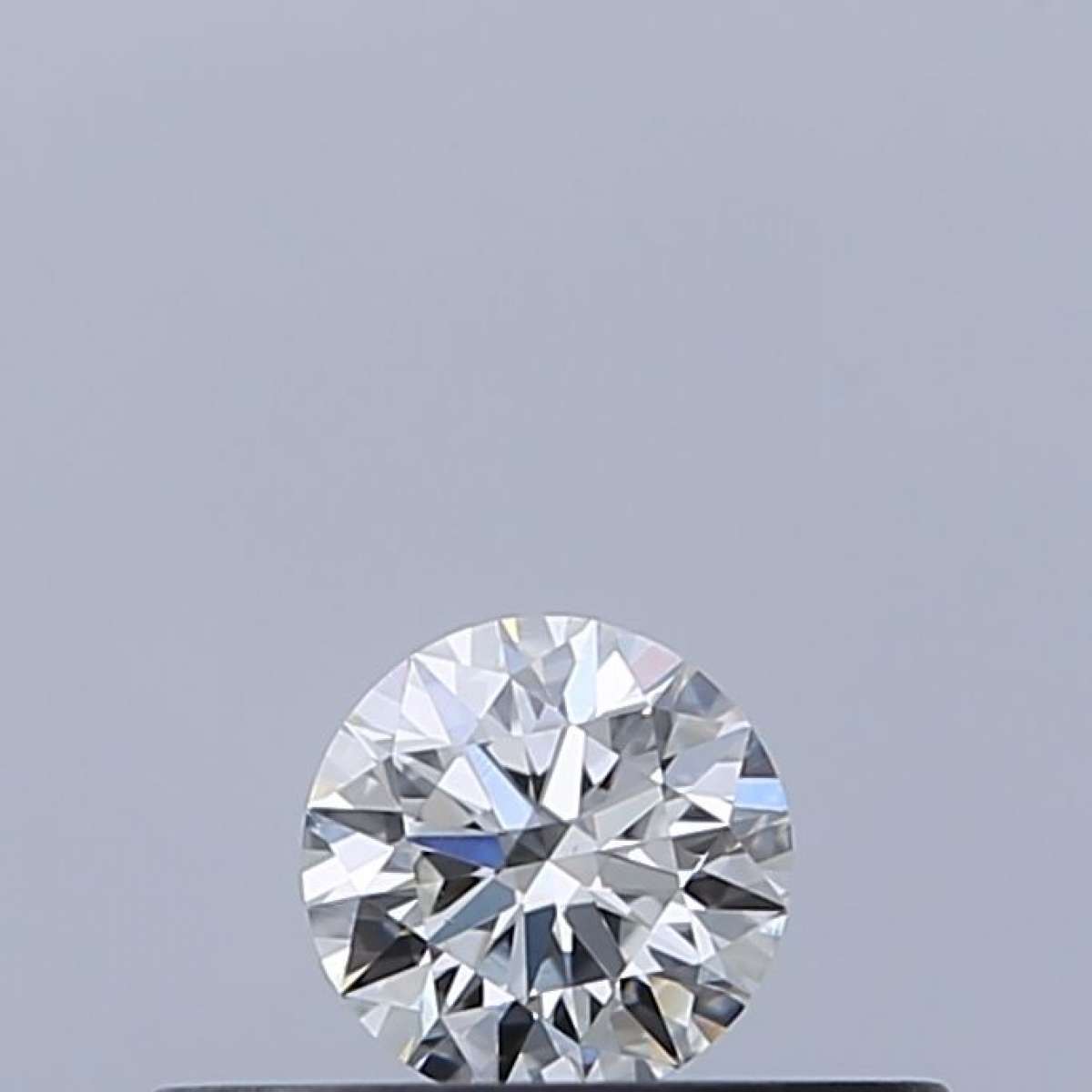 Diamante Certificato GIA Carati 0.18 Colore F Purezza VS1  EX  VG  EX Fluorescenza NON Brown No Milky No EyeClean 100%