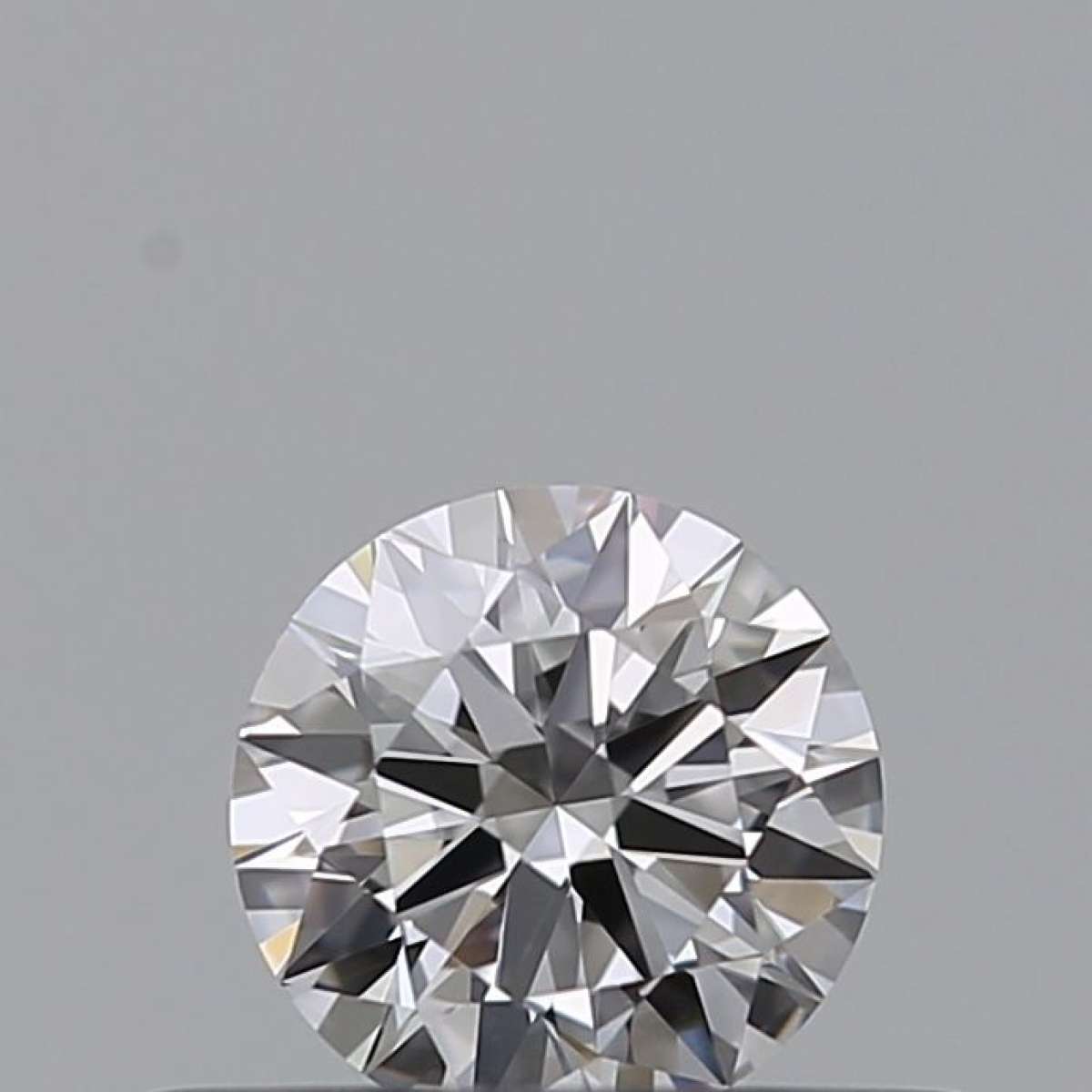 Diamante Certificato GIA Carati 0.3 Colore F Purezza VVS2 EX EX VG Fluorescenza NON Brown No Milky No EyeClean 100% Diamante Certificato GIA Carati 0.3 Colore F Purezza VVS2 EX EX VG Fluorescenza NON Brown No Milky No EyeClean 100%