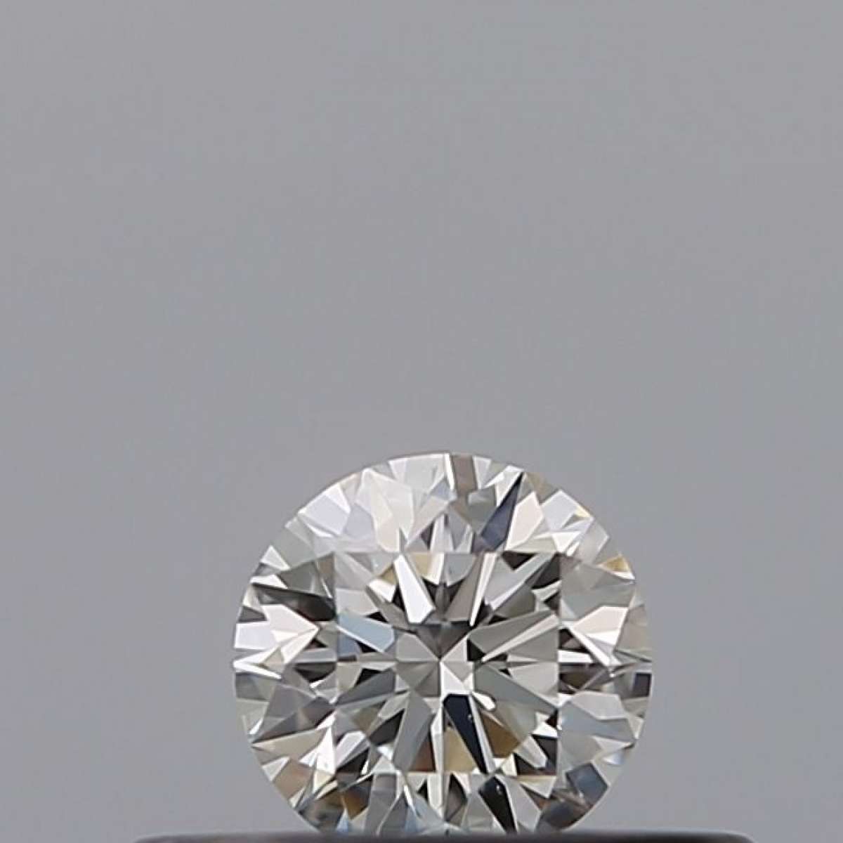 Diamante Certificato GIA Carati 0.19 Colore H Purezza VS2  EX  EX  EX Fluorescenza NON Brown No Milky No EyeClean 100%